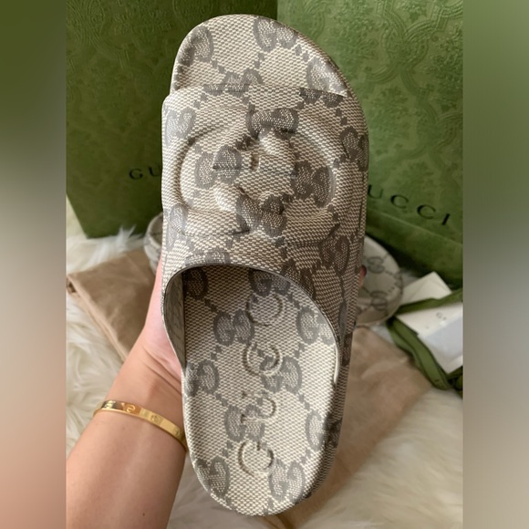 Sold❌🟤BNIB GUCCI Monogram Slides🟤🟤 - Picture 6 of 15